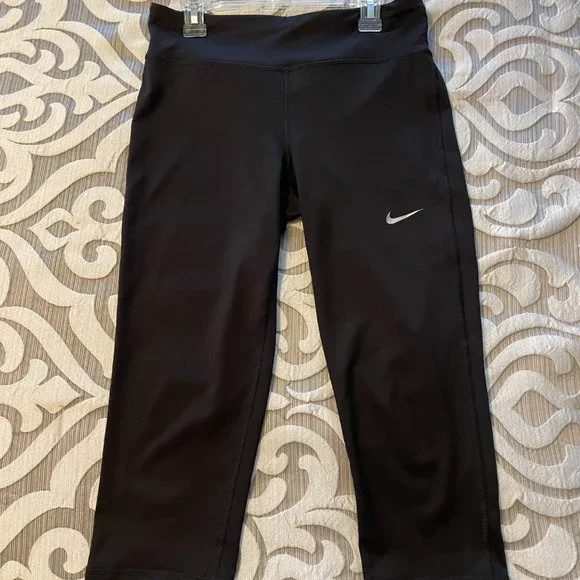 Womens Nike Running Dri-fit Black Capri Leggings Athletic Pants Size Small EUC - Picture 2 of 7